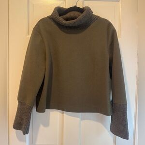 Banana Republic Factory BRUSHED TURTLENECK SWEATSHIRT Olive Size XS